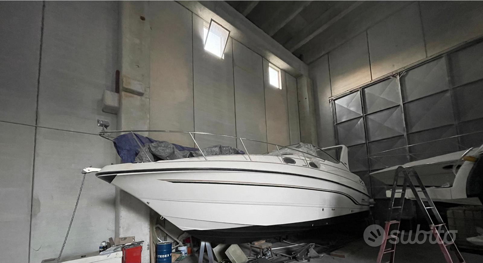 Chaparral Signature 300 — View photo 1