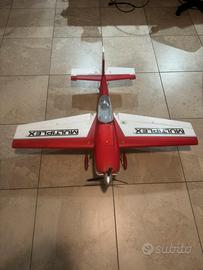 Aereomodello rc Multiplex Extra 300s