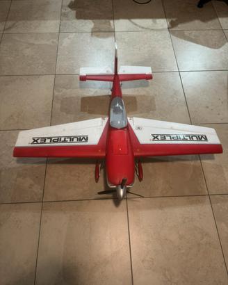 Aereomodello rc Multiplex Extra 300s