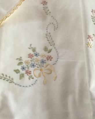 Lenzuolo ricamo fiorentino nuovo anni'80
