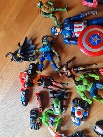 giocattoli super eroi ect 