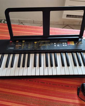 Tastiera Yamaha PSR-F52