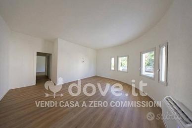 Appartamento di 103 m² con 3 locali e posto auto a