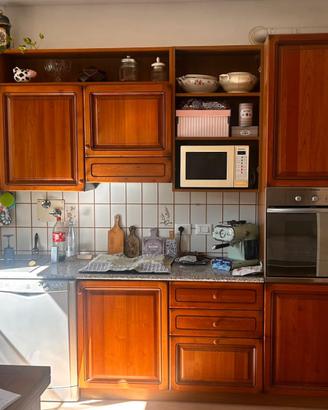 CUCINA RUSTICA IN LEGNO  PERFETTO STATO