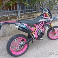SUZUKI VALENTI N01 50cc FUXSIA MOT. 2T MINARELLI