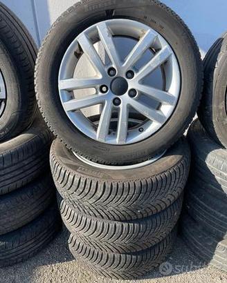 Cerchi Golf + gomme 4 stagioni 205/55R16 Pirelli