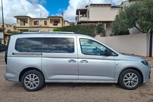 Ford Grand Tourneo Connect 2.0 Ecoblue automatico