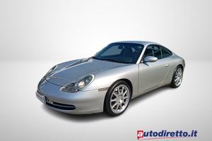 PORSCHE 996 Carrera 4 Coupé