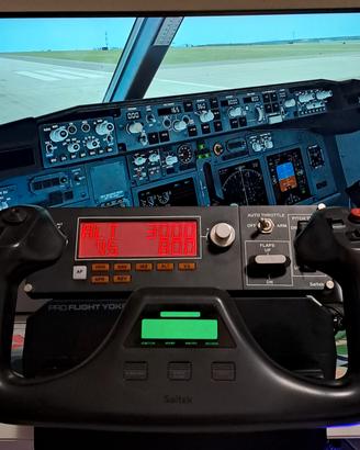 Logitech flight yoke system + multi panel