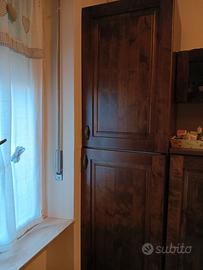 Mobile a colonna per frigo ad incasso con frigo