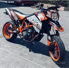 Moto KTM 950 SMR