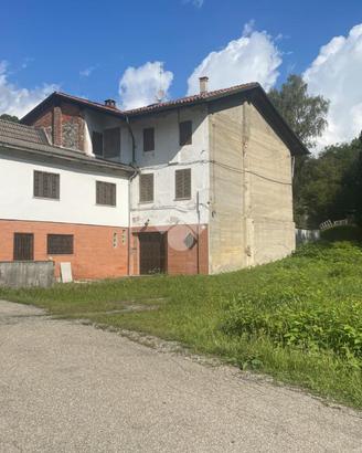 CASA SEMINDIPENDENTE A VALLE SAN NICOLAO