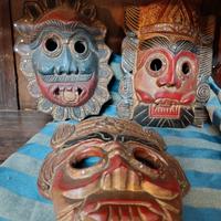 antiche maschere in legno 