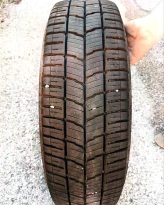 8 Gomme usate per  Furgoni 
