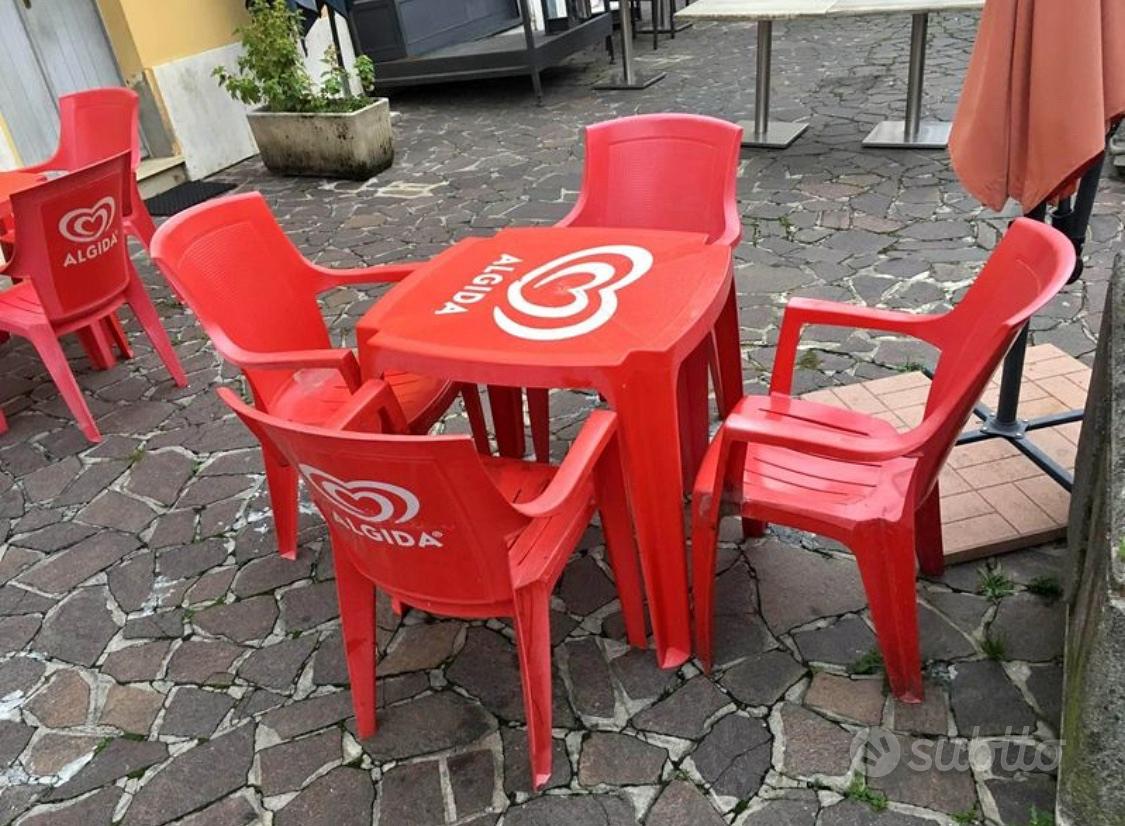 tavolo di plastica bianco da esterno - Arredamento e Casalinghi In vendita  a Roma