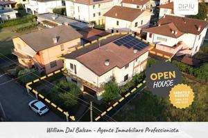Casa indipendente di 301 m² con 5 locali e box aut
