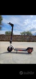 MONOPATTINO APRILIA eSrZ