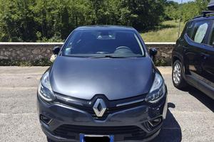 Renault Clio Duel2