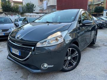 Peugeot 208 1.4 HDi 68 CV 5 porte Allure