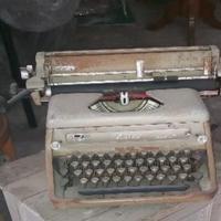 Macchina da scrivere