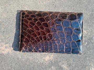 portafoglio in coccodrillo
