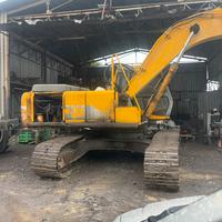 JCB 220 escavatore cingolato