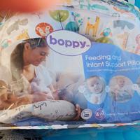 cuscino Boppy per allattamento e supporto bambini
