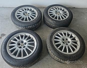 cerchi Alfa Romeo 16" gommati nuovi  205 55 16