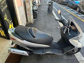 Suzuki Burgman 200 fine 2008 - PERMUTE