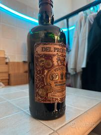Bottiglia vuota vermouth del professore