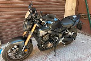 Honda CB650R E-Clutch Sport Pack - Aprile 2025