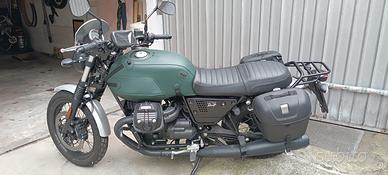 MOTO GUZZI ROUGH V7