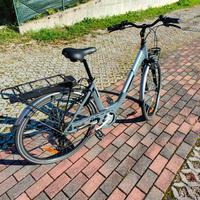 City bike elettrica E-Aida lusso 6 velocità