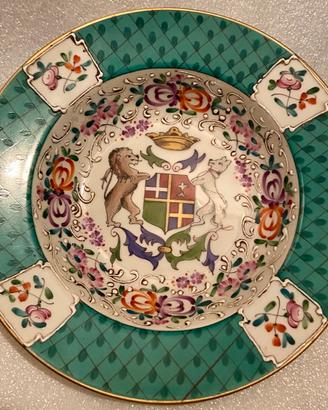 Piatto ceramica regale leone corona stemma regale