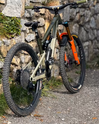 Mtb Rocky Mountain altitude carbon