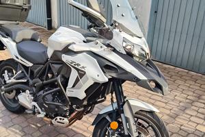 moto Benelli trk 502 2023