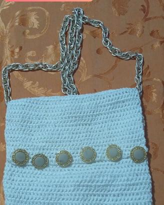Borsa di filo a uncinetto