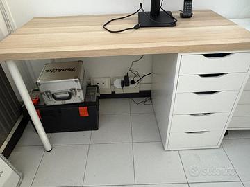 Scrivania