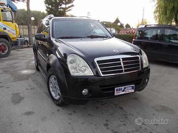 SsangYong Rexton in vendita da DBL Auto a Canosa di Puglia