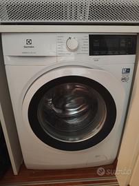 Lavatrice Electrolux EW8F384W PerfectCare 800 