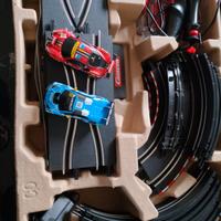 Carrera go Ferrari 488 vs Lamborghini pista elettr