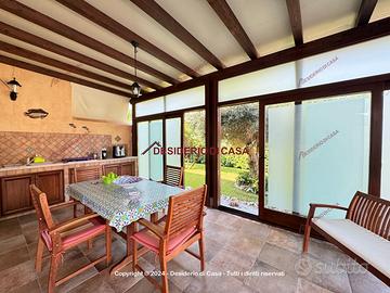 Casa, Campofelice di Roccella.