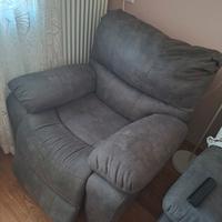 divano reclinabile elettricamente 