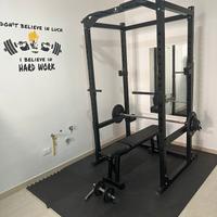 Power rack multifunzione con panca e pesi