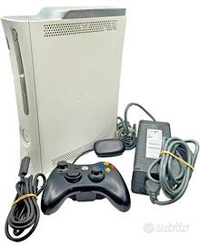 Xbox 360 Elite 60GB + controller e giochi