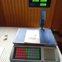 Bilancia NUOVA!Con scontrino per negozio e affini