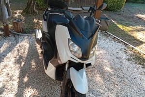 Yamaha X Max 250