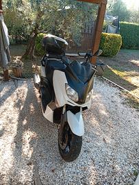 Yamaha X Max 250