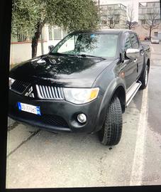 L200 Mitsubishi. Automatica