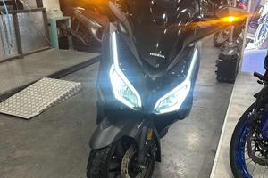 HONDA Forza 350 DELUXE